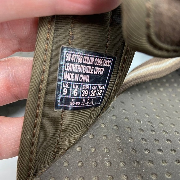 Skechers Leather Slide Thong Sandal Outdoor Lifestyle Adjustable Brown Size 9 - Picture 9 of 11